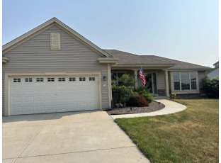 713 Bridlewood Lane Watertown, WI 53094