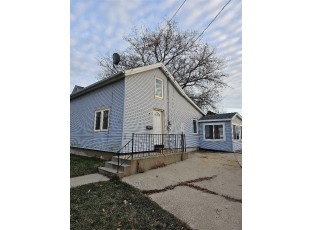 29 E State Street Hartford, WI 53027