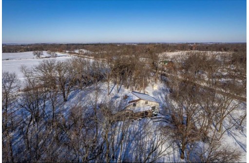 2921 W Miles Road, Janesville, WI 53545-9664