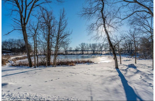 2921 W Miles Road, Janesville, WI 53545-9664