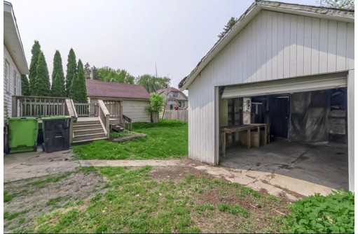 414 W 3rd Street, Beaver Dam, WI 53916-1514