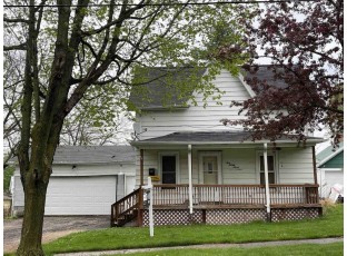 527 Grove Street Baraboo, WI 53913