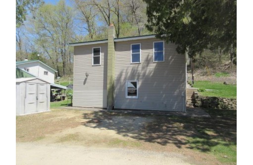 7280 Closing Dam Road, Cassville, WI 53806