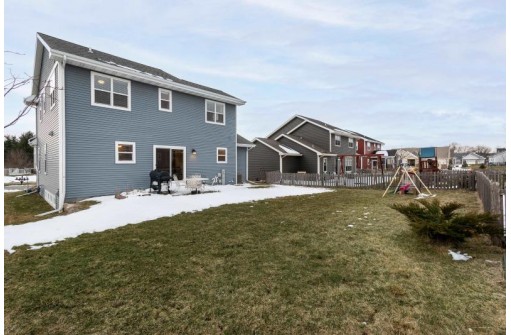 9910 Bronze Leaf Lane, Middleton, WI 53562