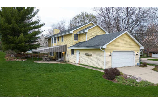 605 Cambridge Drive, Janesville, WI 53545