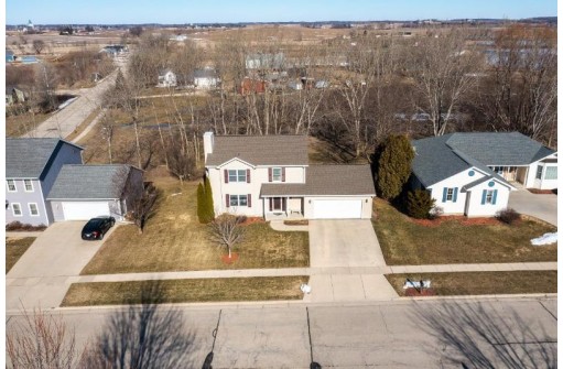 103 Lazy Lake Drive, Fall River, WI 53932