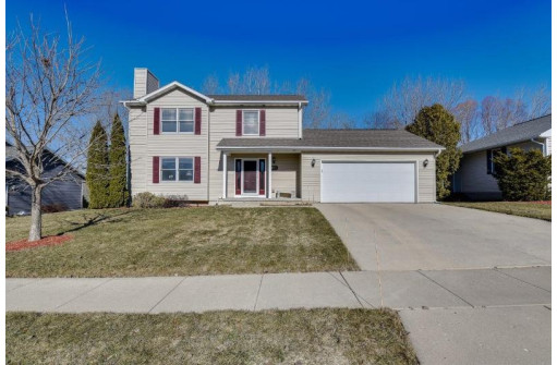 103 Lazy Lake Drive, Fall River, WI 53932