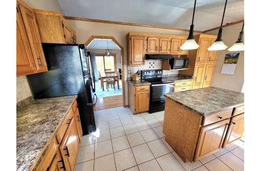 7095 Prairie Court, DeForest, WI 53532