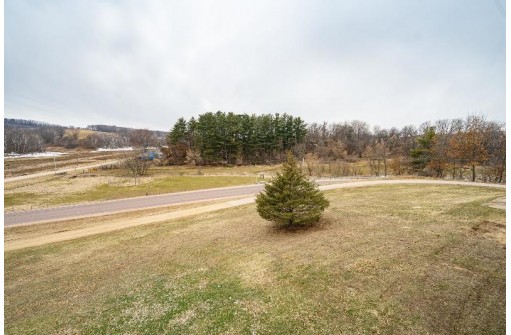 N4254 County Road H, Elroy, WI 53929