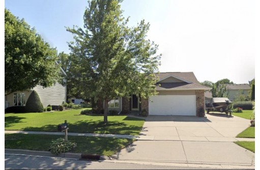 1006 Pasadena Parkway, Waunakee, WI 53597