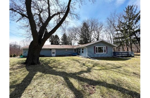 W10892 Blackhawk Trail, Fox Lake, WI 53933