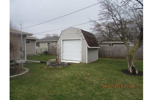 715 Church Street, Janesville, WI 53548