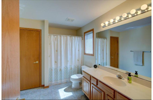 3025 Interlaken Pass, Madison, WI 53719