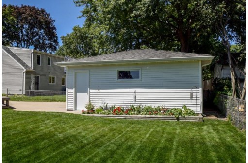 4604 Schofield Street, Monona, WI 53716