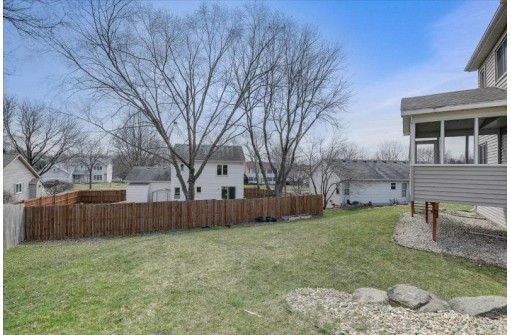 9 Westend Circle, Madison, WI 53704