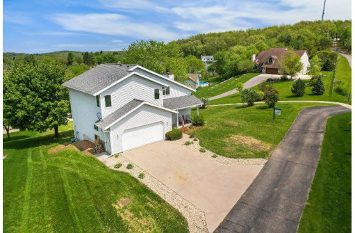 115 Falcon Crest, Black Earth, WI 53515