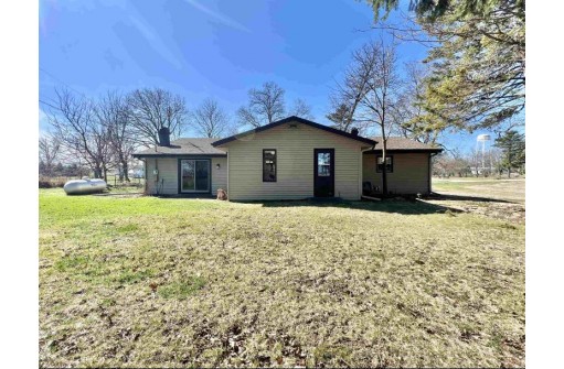 5589 E Buss Road, Clinton, WI 53525-8807