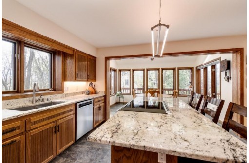 5870 Timber Ridge Trail, Fitchburg, WI 53711