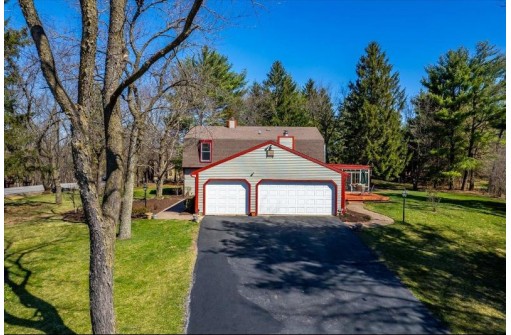 4898 Foxfire Trail, Middleton, WI 53562