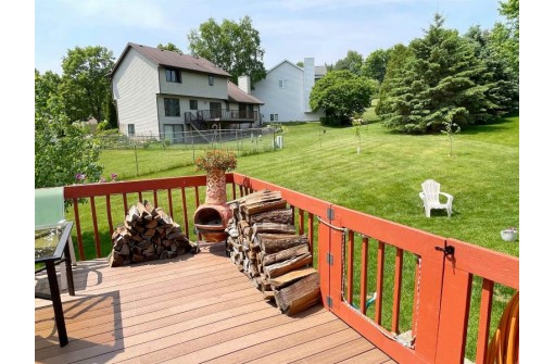 2 Taunton Circle, Madison, WI 53719-1587