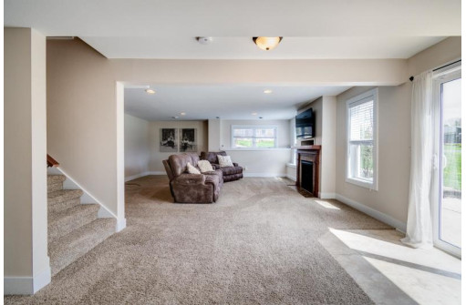 7141 Kalland Way, Sun Prairie, WI 53590