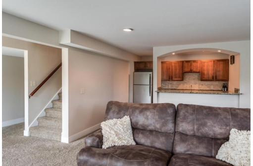 7141 Kalland Way, Sun Prairie, WI 53590