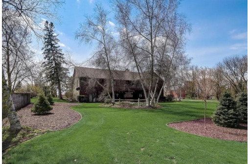 4502 Pinecrest Lane, Windsor, WI 53598