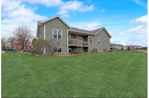 4471 Brookview Court, Windsor, WI 53598