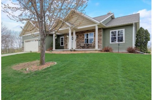 4471 Brookview Court, Windsor, WI 53598