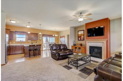 4471 Brookview Court, Windsor, WI 53598