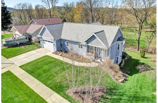 1330 Springbrook Drive, Baraboo, WI 53913