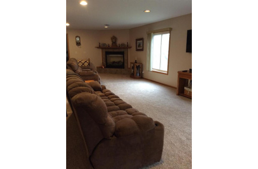 734 Arrowhead Boulevard, Wilton, WI 54670