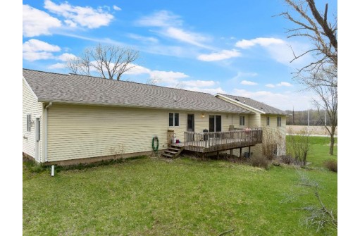 105 Weynand Road, Merrimac, WI 53561