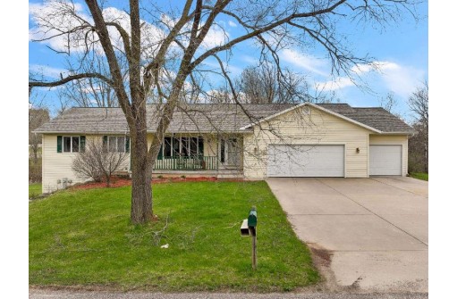 105 Weynand Road, Merrimac, WI 53561