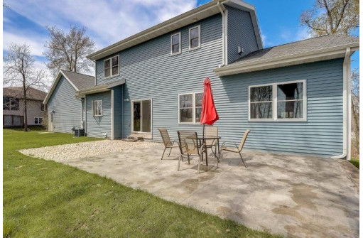 W9221 Forested Road, Cambridge, WI 53523