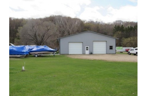 W6249 Highway 33, Pardeeville, WI 53954