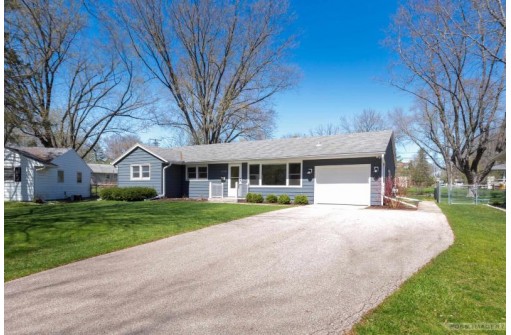 409 La Belle Lane, Monona, WI 53716