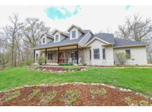 141 London Road Deerfield, WI 53531