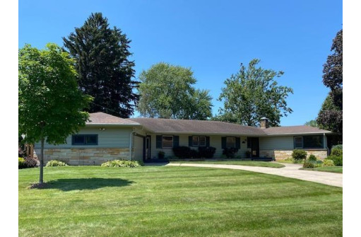 424 Seminole Road, Janesville, WI 53545