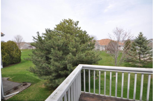 3431 S Stone Creek Circle, Madison, WI 53719