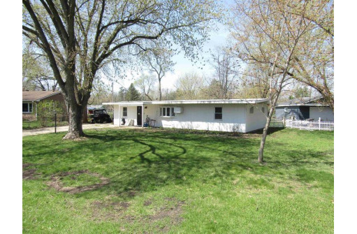 5308 S Baxter Lane, Janesville, WI 53546