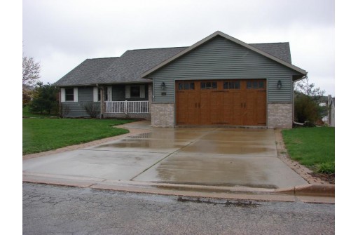 602 Uplands Drive, Dodgeville, WI 53533