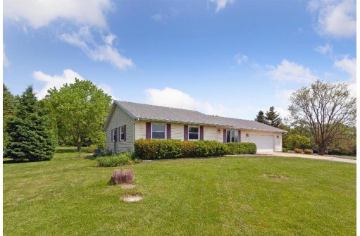 6332 W Burrwood Drive, Janesville, WI 53548