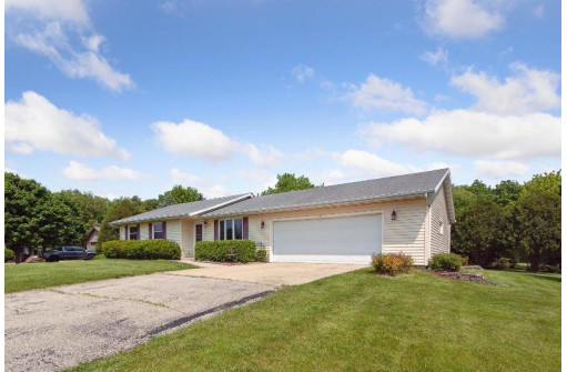 6332 W Burrwood Drive, Janesville, WI 53548