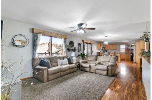 100 Quail Ridge Drive, Barneveld, WI 53507