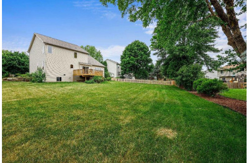 836 Questa Ridge Trail, Verona, WI 53593