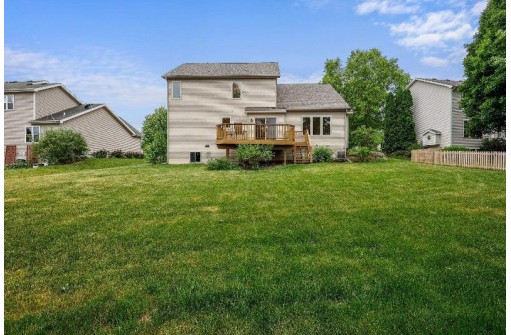 836 Questa Ridge Trail, Verona, WI 53593