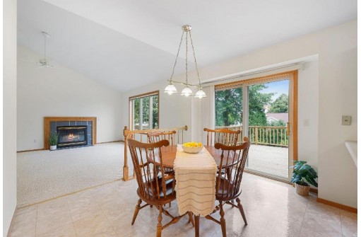 836 Questa Ridge Trail, Verona, WI 53593