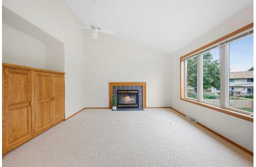 836 Questa Ridge Trail, Verona, WI 53593