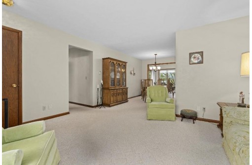 1895 Weber Drive, Sun Prairie, WI 53590